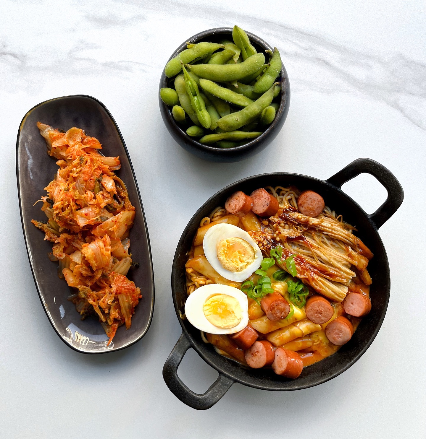 Diverse verse Koreaanse gerechten bij Bokki